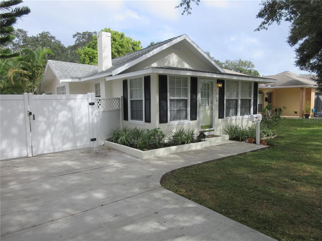 4117 37TH AVENUE N ST PETERSBURG, FL 33713