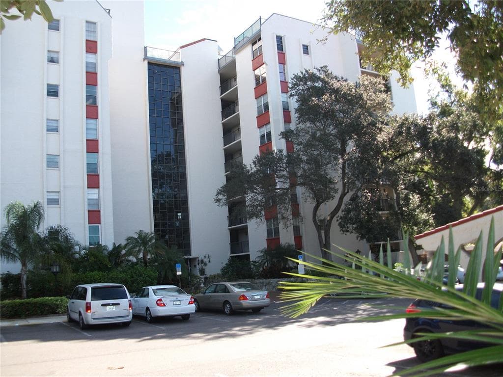 2699 SEVILLE BOULEVARD UNIT 405 CLEARWATER, FL 33764