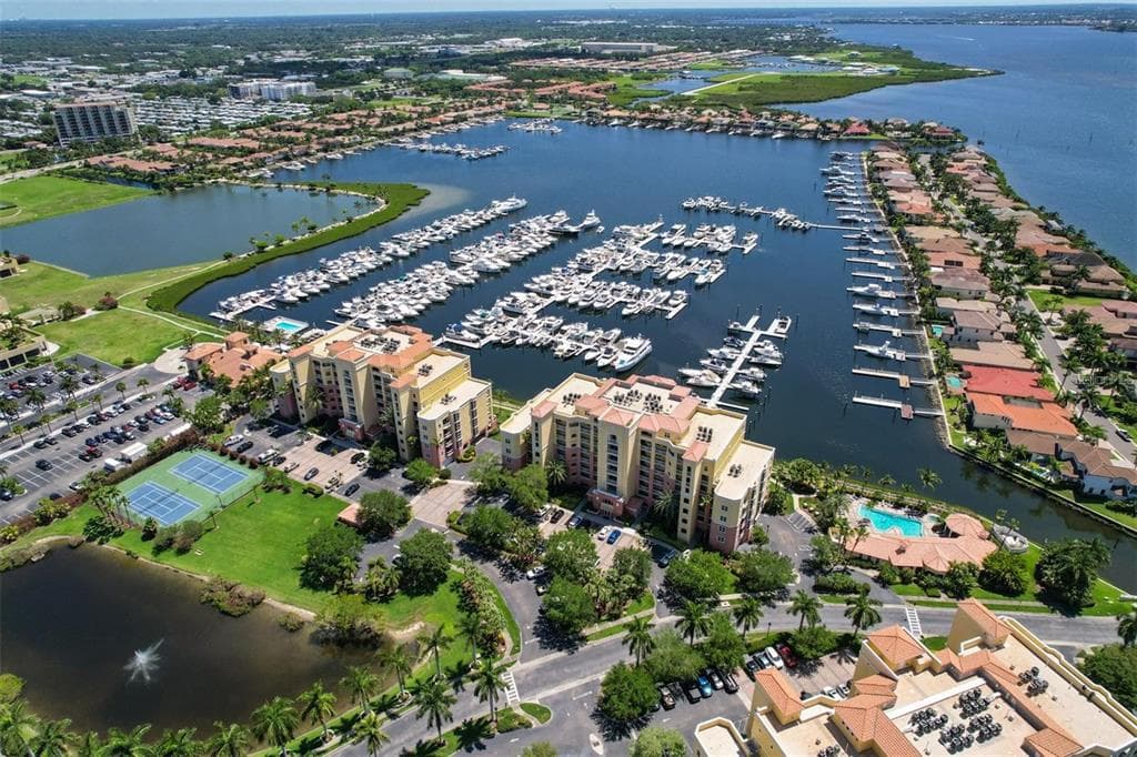 611 RIVIERA DUNES WAY UNIT 302 PALMETTO, FL 34221