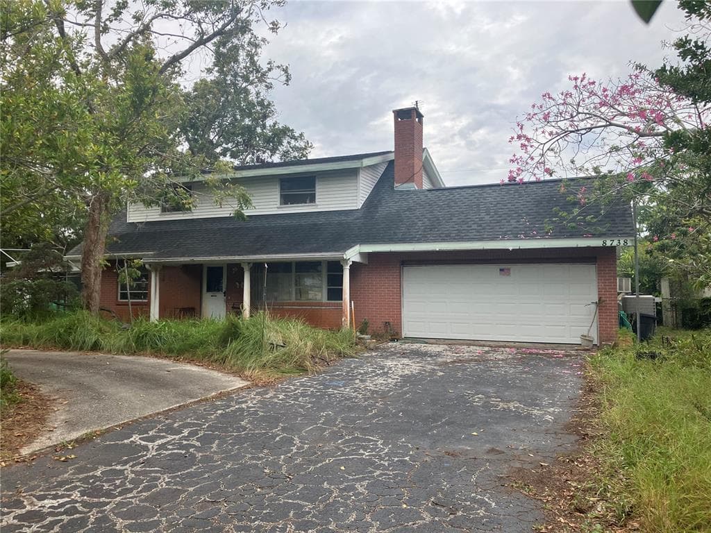 8738 PELICAN LANE LARGO, FL 33777