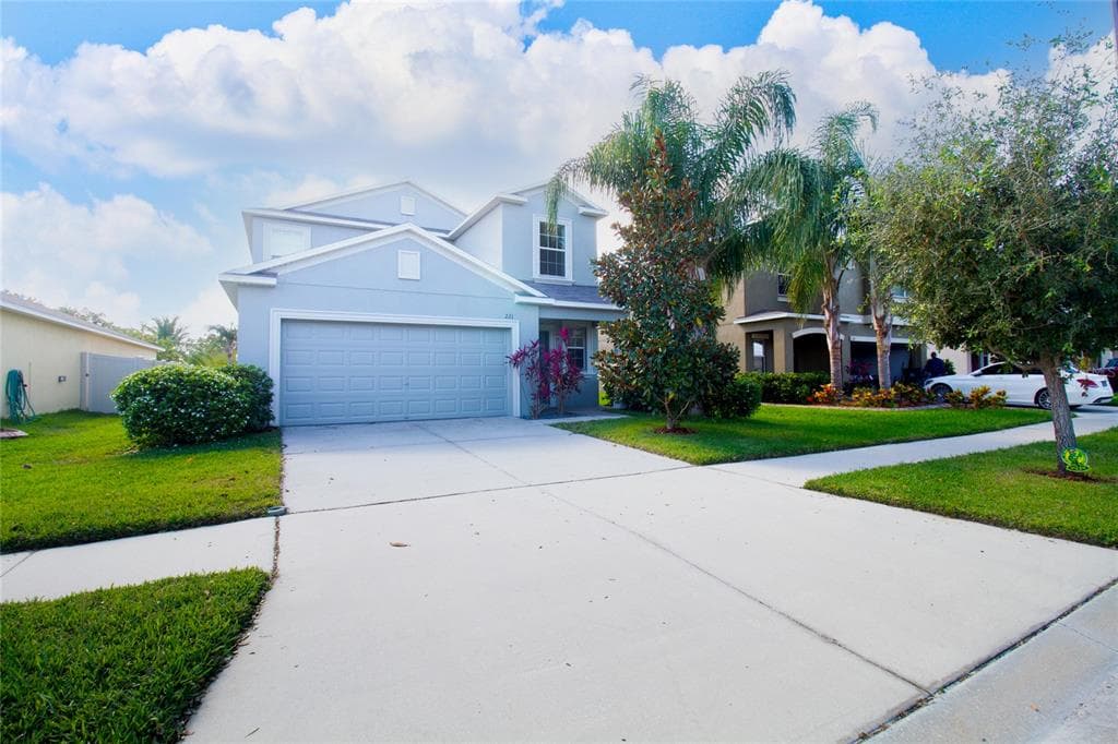 221 CASCADE BEND DRIVE RUSKIN, FL 33570