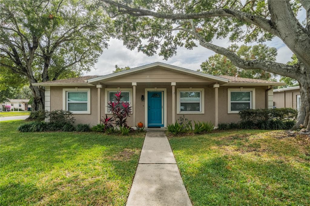 2902 W WINTHROP ROAD TAMPA, FL 33611