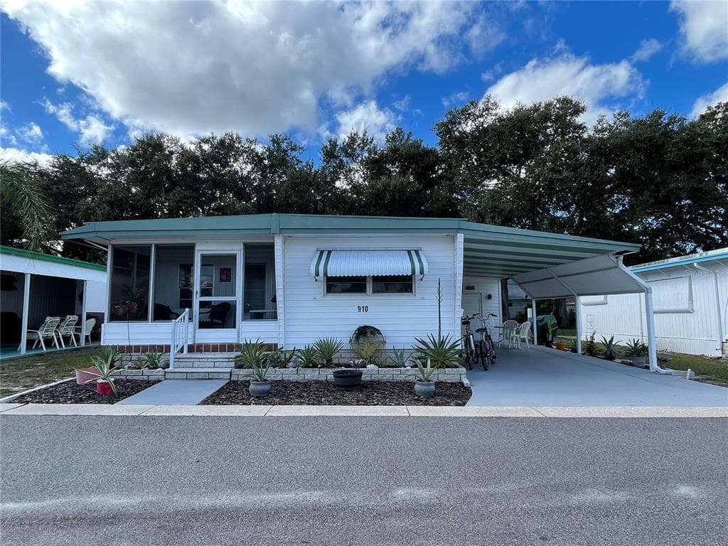 2331 BELLEAIR ROAD UNIT 910 CLEARWATER, FL 33764