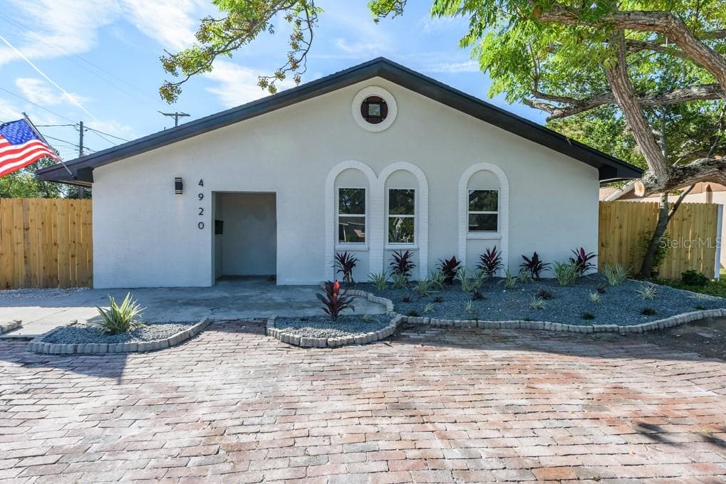 4920 30TH AVENUE N ST PETERSBURG, FL 33710