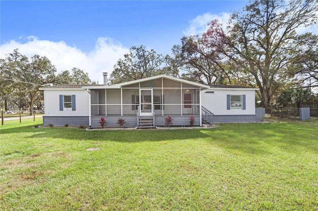425 OLD WELCOME ROAD LITHIA, FL 33547