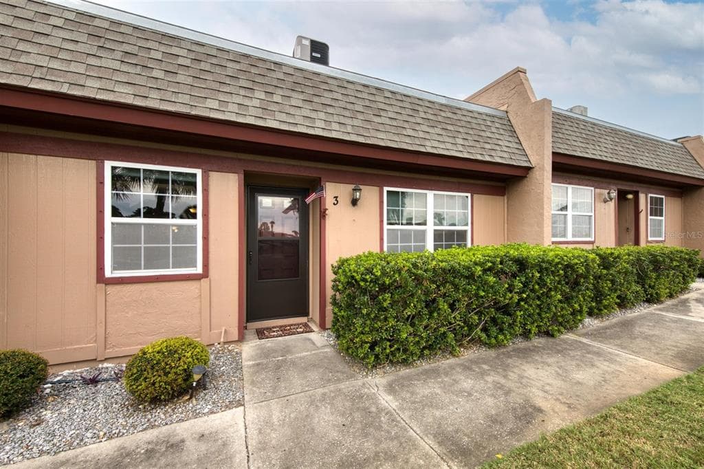 8211 SEVEN OAKS COURT UNIT 3 PORT RICHEY, FL 34668