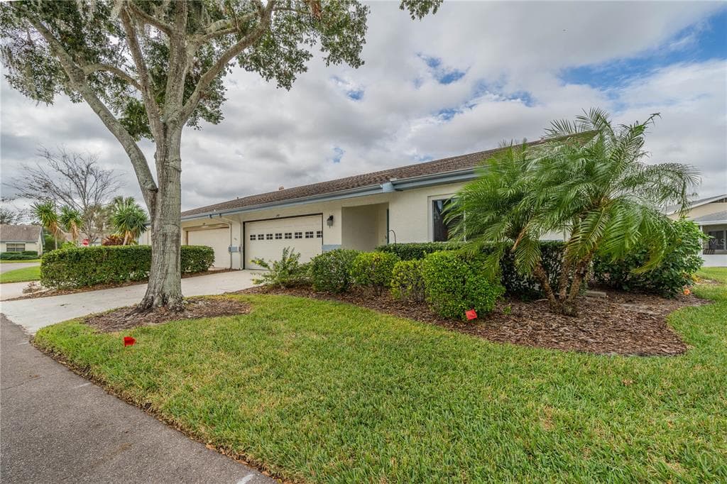 2107 HARRINGAY STREET UNIT 0 SUN CITY CENTER, FL 33573