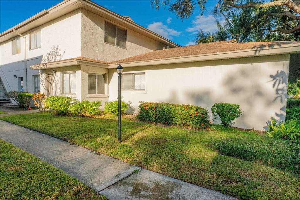 1829 BOUGH AVENUE UNIT 2 CLEARWATER, FL 33760