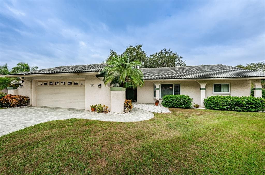 5332 JONES COURT NEW PORT RICHEY, FL 34652