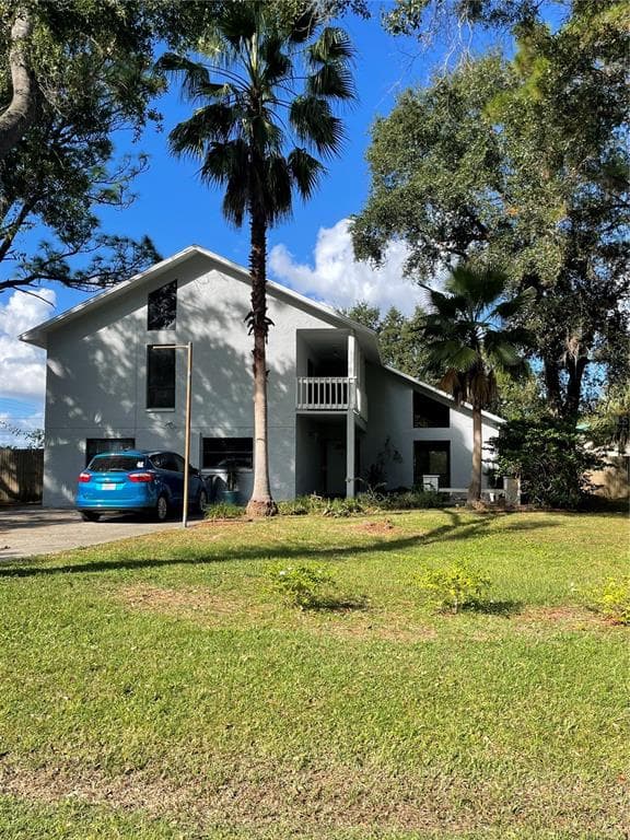 8327 W FOREST CIRCLE TAMPA, FL 33615