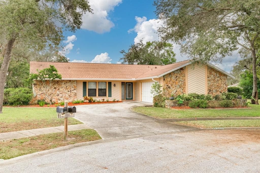 13320 BEAUMONT COURT HUDSON, FL 34667