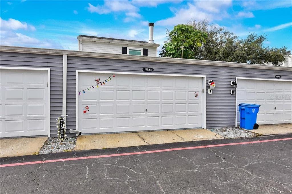 11924 DIETZ DRIVE TAMPA, FL 33626