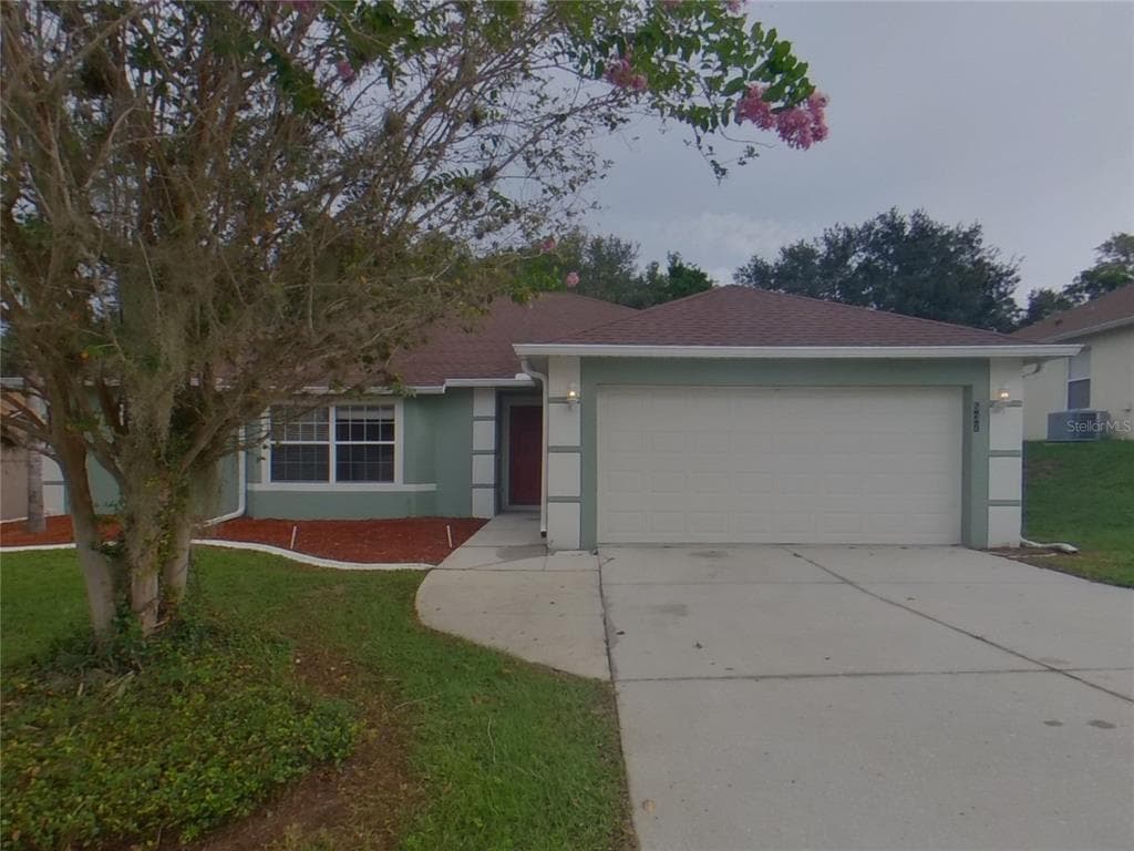 537 GENTLE BREEZE DRIVE MINNEOLA, FL 34715