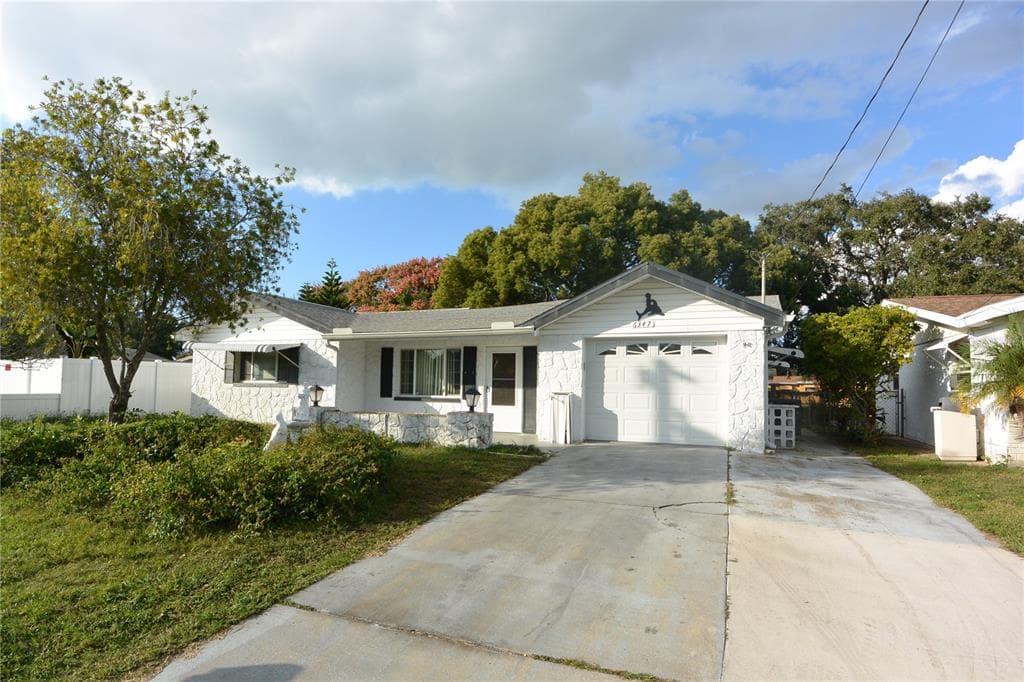 6347 NEARCO DRIVE PORT RICHEY, FL 34668