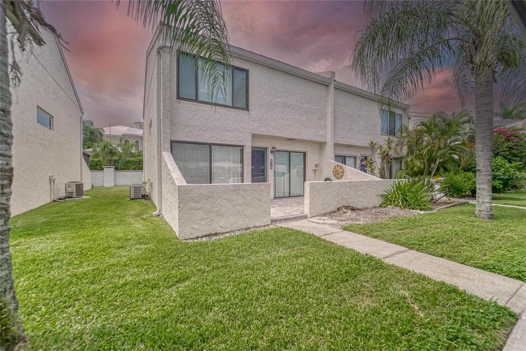 8710 COVE COURT TAMPA, FL 33615
