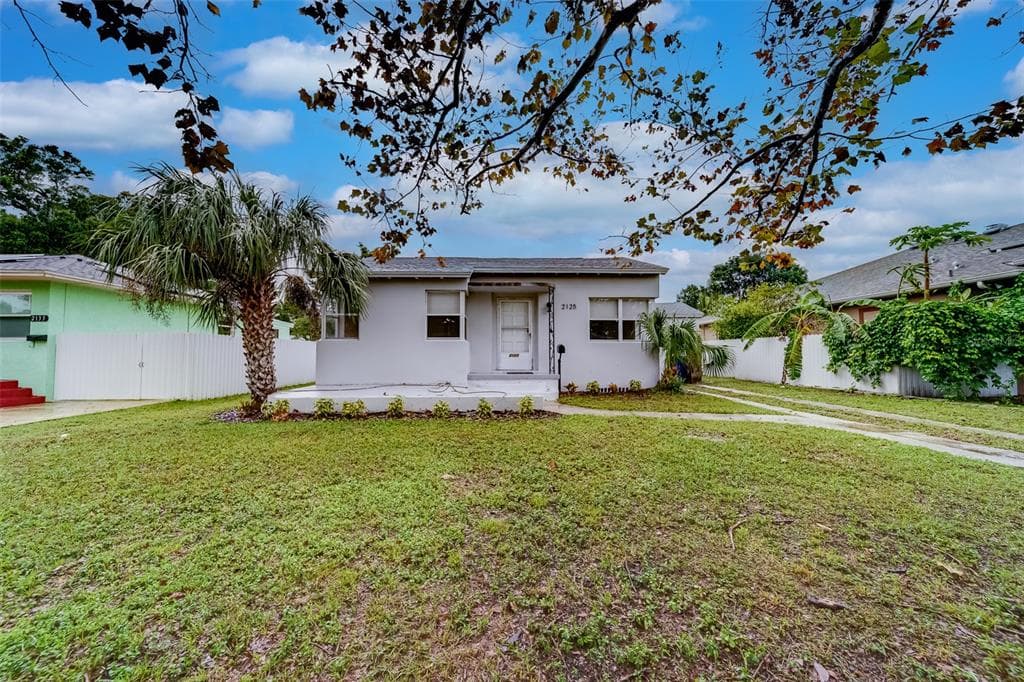 2125 24TH AVENUE N ST PETERSBURG, FL 33713