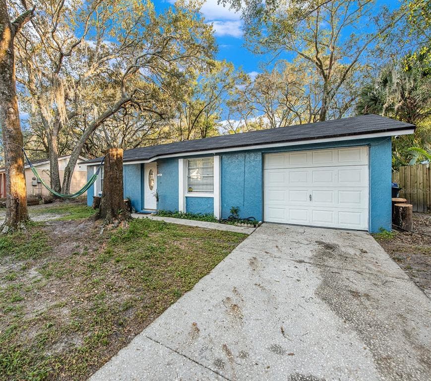 3639 SUGARCREEK DRIVE TAMPA, FL 33619