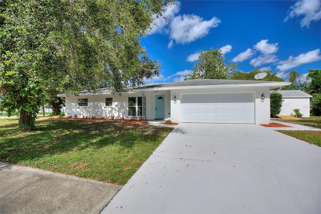 3110 21ST AVENUE W BRADENTON, FL 34205