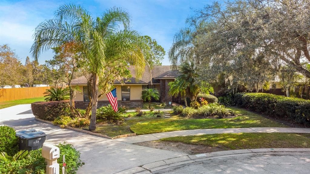 14949 LAKE FOREST DRIVE LUTZ, FL 33559