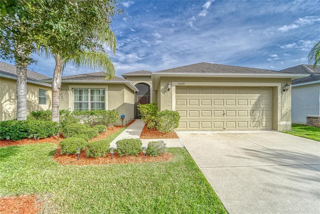 16614 MAGNOLIA RESERVE PLACE WIMAUMA, FL 33598
