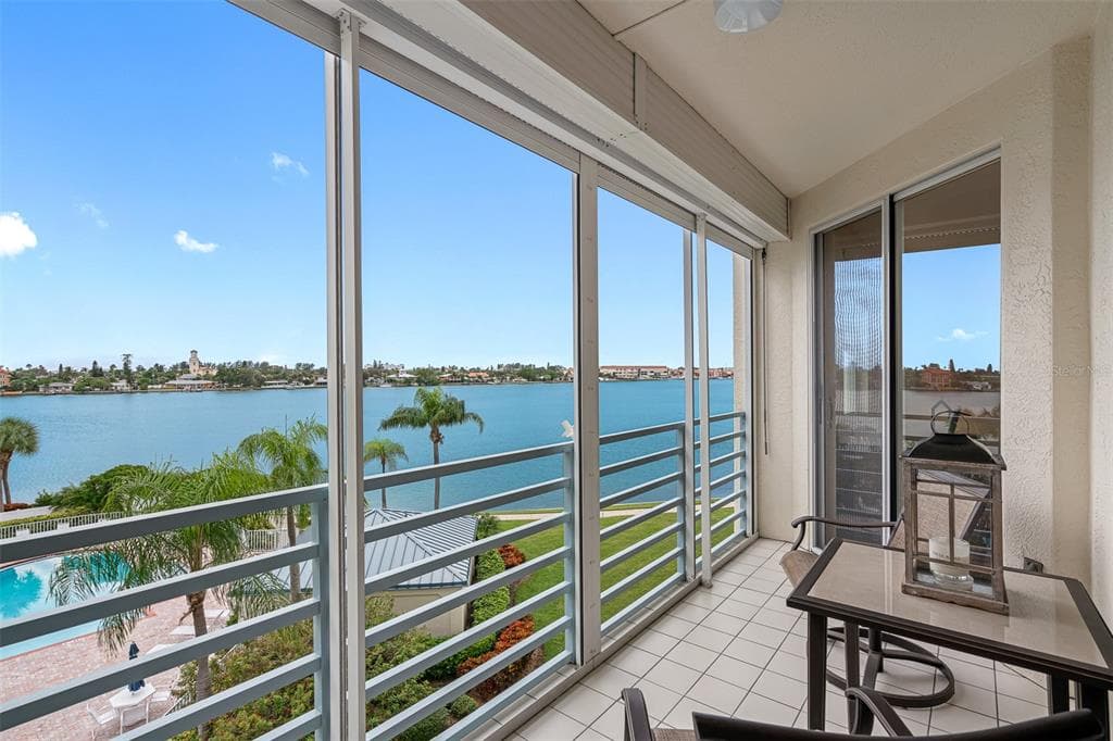 7974 SAILBOAT KEY BOULEVARD S UNIT 302 SOUTH PASADENA, FL 33707