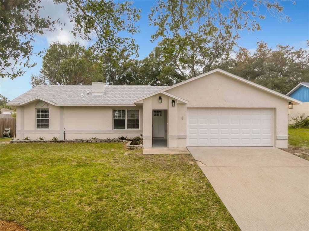 1104 EVERGREEN PLACE DELAND, FL 32720