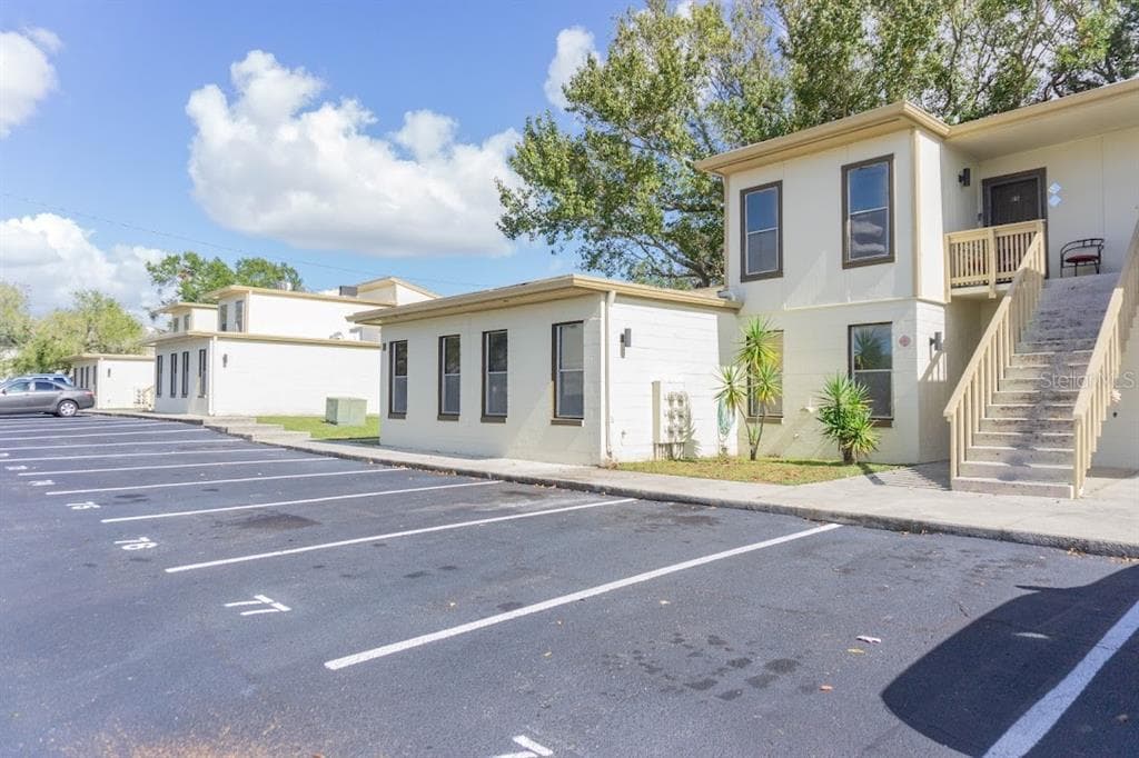 401 W FLORIDA AVENUE UNIT B3 HAINES CITY, FL 33844