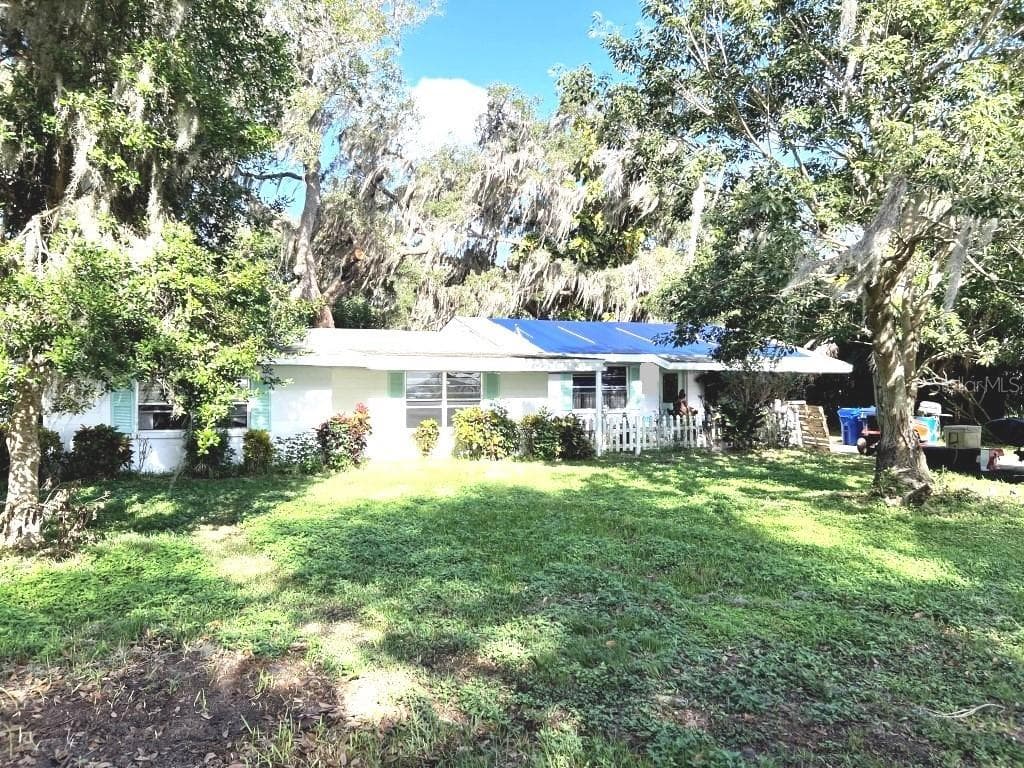 129 N LAKE REEDY BOULEVARD FROSTPROOF, FL 33843