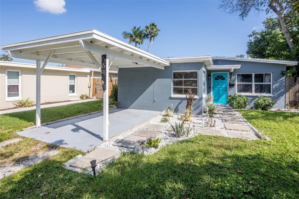 664 GRAY STREET S ST PETERSBURG, FL 33707