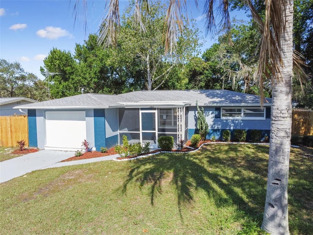 7303 APACHE TRAIL SPRING HILL, FL 34606