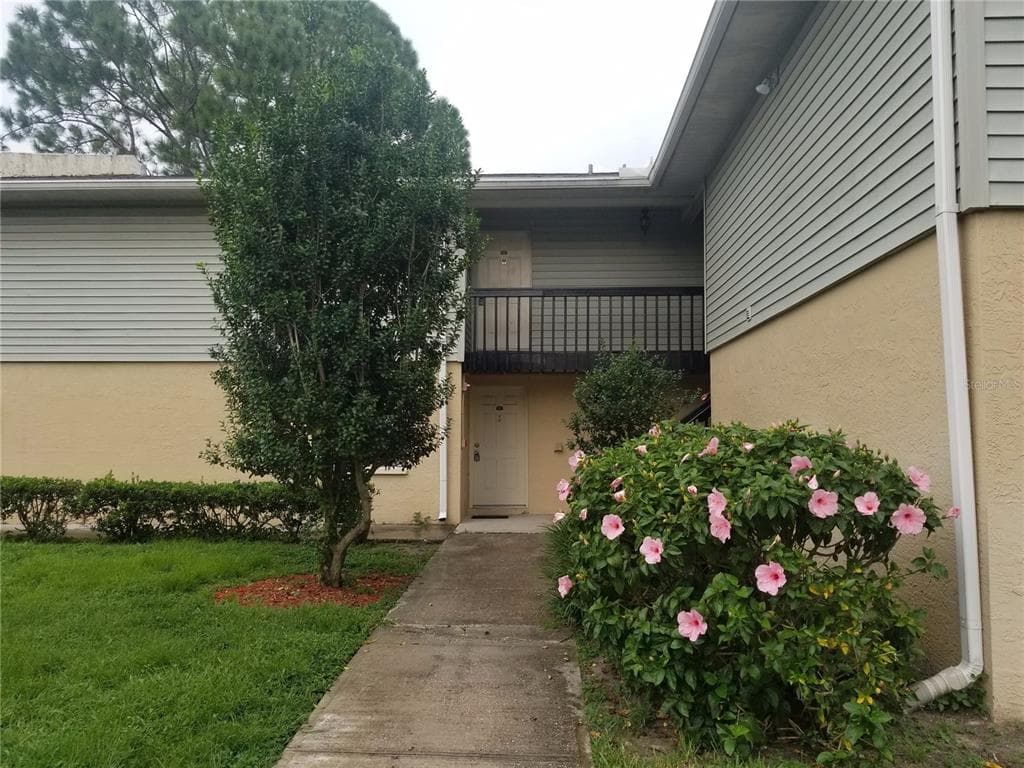 207 RED CEDAR PLACE UNIT 207 BRANDON, FL 33510
