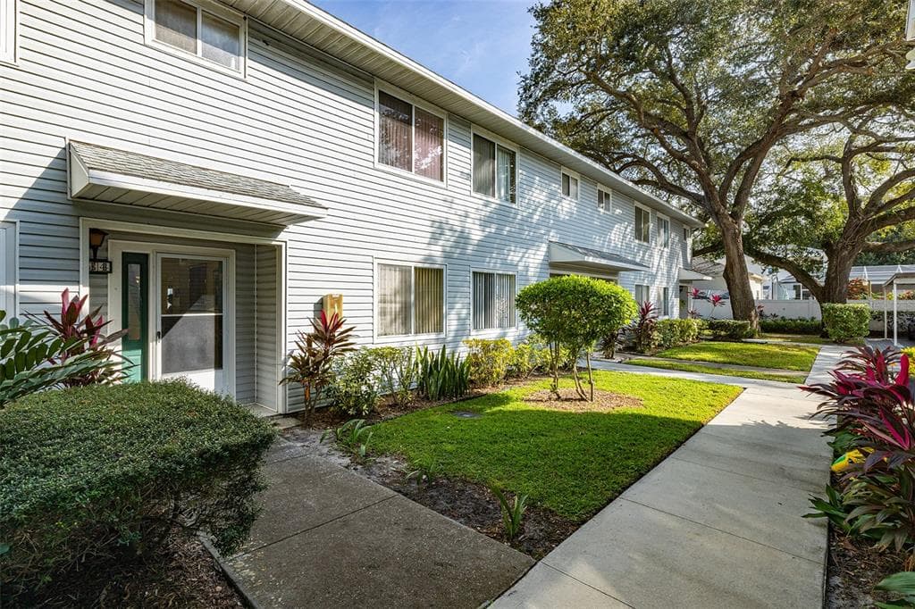 500 NEW YORK AVENUE UNIT 34 DUNEDIN, FL 34698