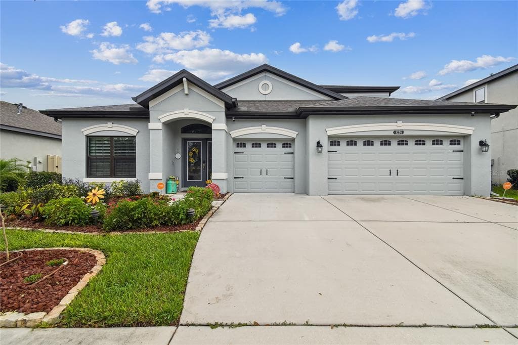 8236 SEQUESTER LOOP LAND O LAKES, FL 34637