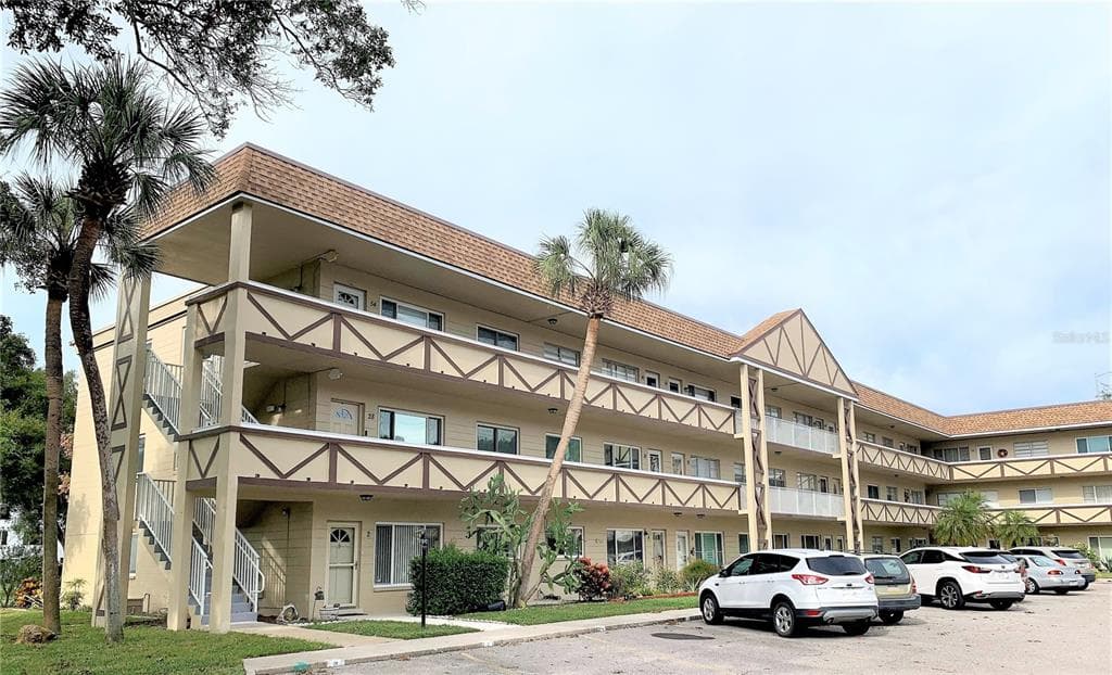 2464 AUSTRALIA WAY E UNIT 58 CLEARWATER, FL 33763