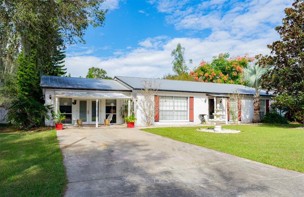1539 HIGHCREST CIRCLE VALRICO, FL 33596