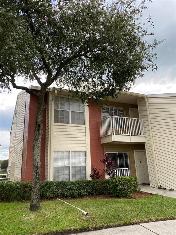203 LAKE PARSONS GREEN UNIT 101 BRANDON, FL 33511