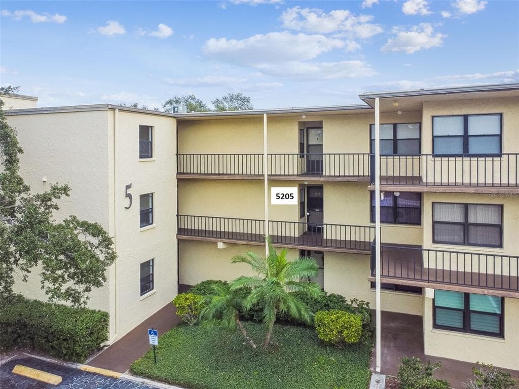 14130 ROSEMARY LANE UNIT 5205 LARGO, FL 33774