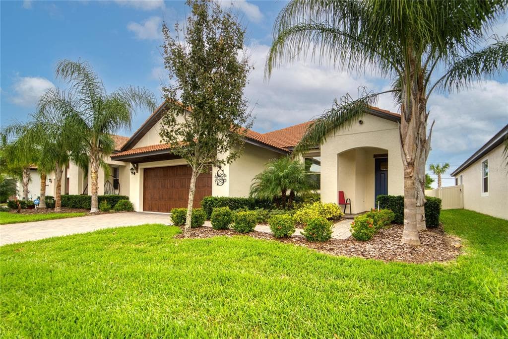16816 WHISPER ELM STREET WIMAUMA, FL 33598
