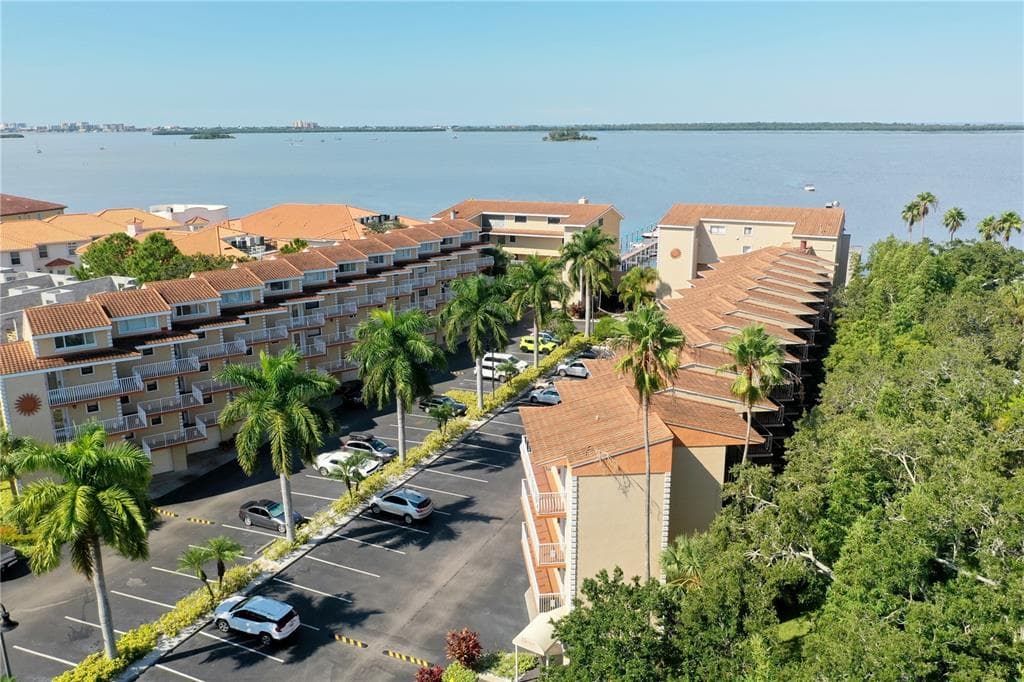 1420 BAYSHORE BOULEVARD UNIT 314 DUNEDIN, FL 34698