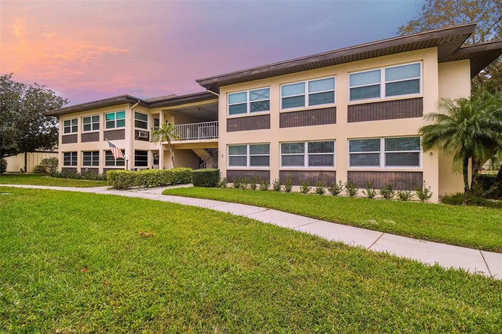 5142 TOPAZ LANE UNIT 102 NEW PORT RICHEY, FL 34652