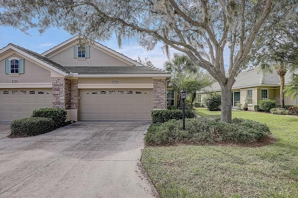 4820 LAKESCENE PLACE SARASOTA, FL 34243