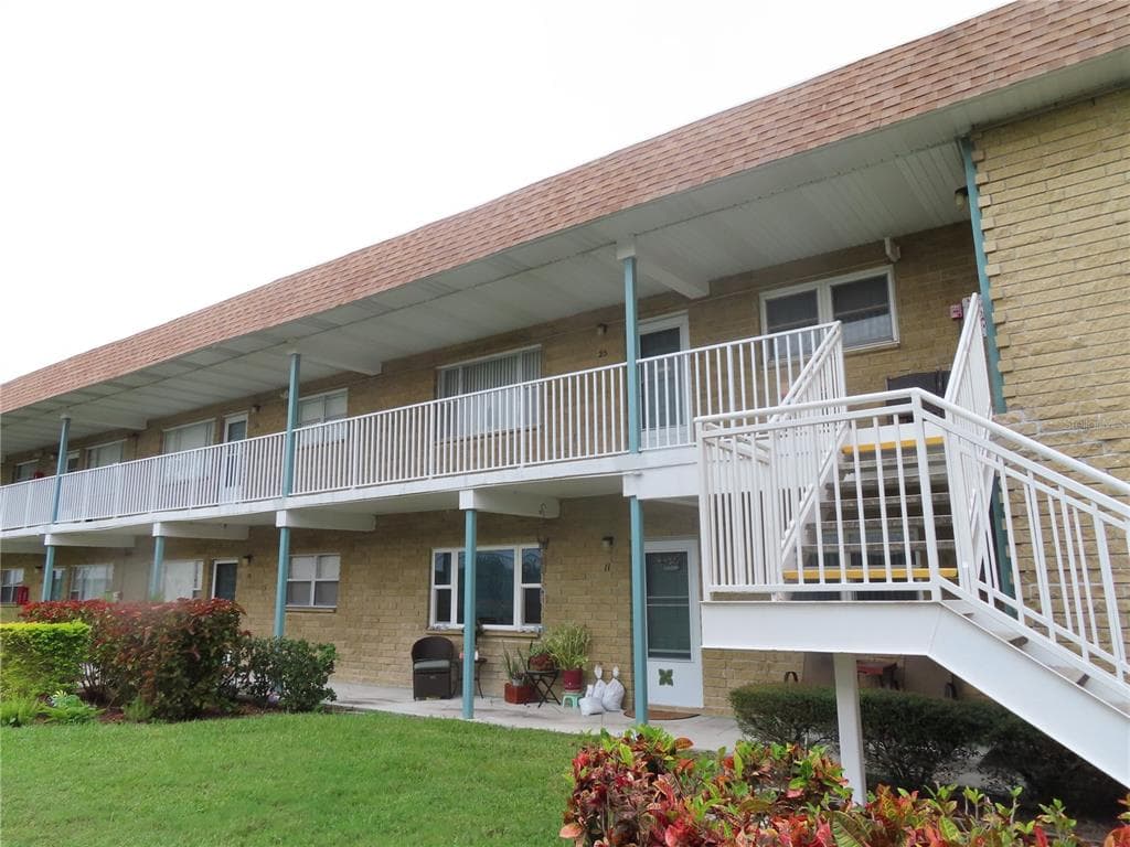 5247 81ST STREET N UNIT 26 ST PETERSBURG, FL 33709