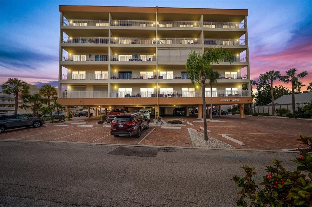 13000 GULF LANE UNIT 315 MADEIRA BEACH, FL 33708