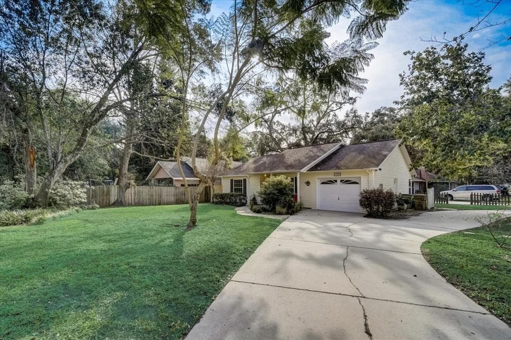 1500 OLD EUSTIS ROAD MOUNT DORA, FL 32757