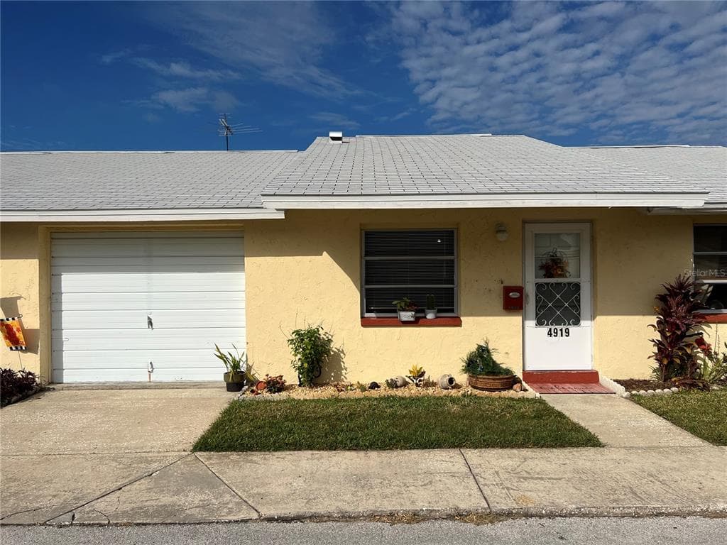 4919 GETNER STREET NEW PORT RICHEY, FL 34652
