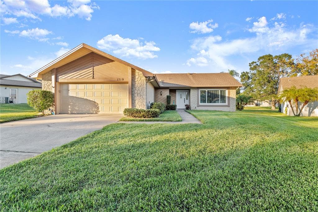 1719 ABERDEEN COURT PALM HARBOR, FL 34684