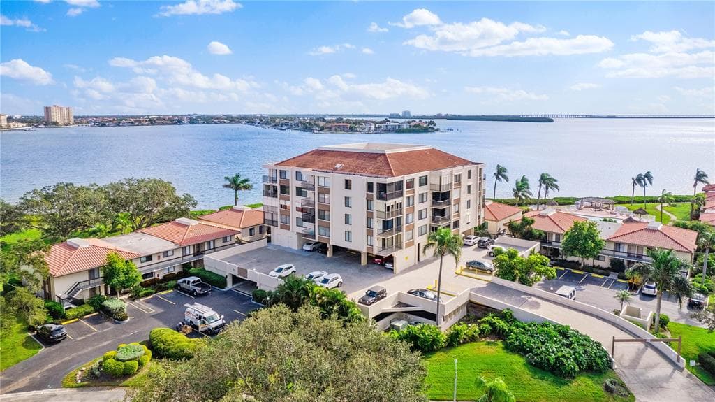 6218 PALMA DEL MAR BOULEVARD S UNIT 303 ST PETERSBURG, FL 33715