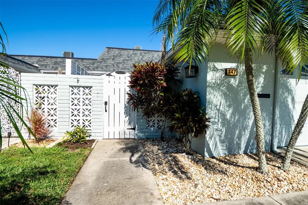 347 BOCA CIEGA POINT BOULEVARD N ST PETERSBURG, FL 33708