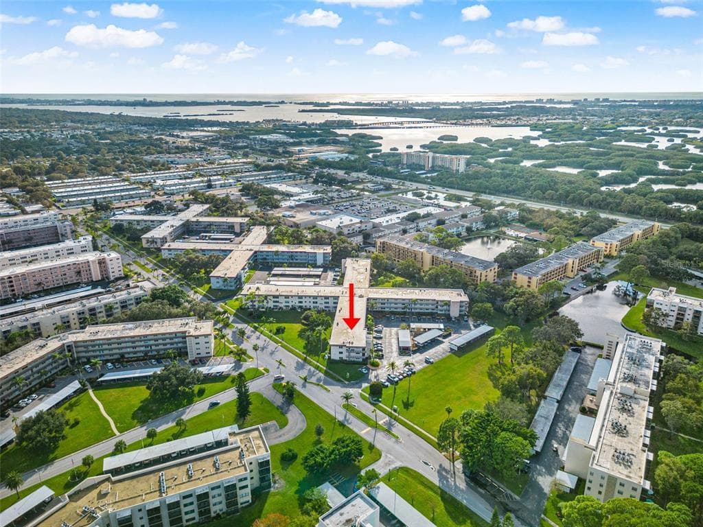 5750 80TH STREET N UNIT B108 ST PETERSBURG, FL 33709