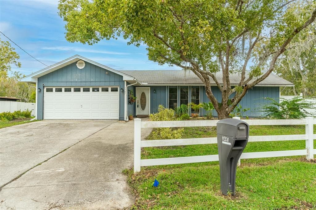 7447 CANDLELIGHT COURT NEW PORT RICHEY, FL 34652
